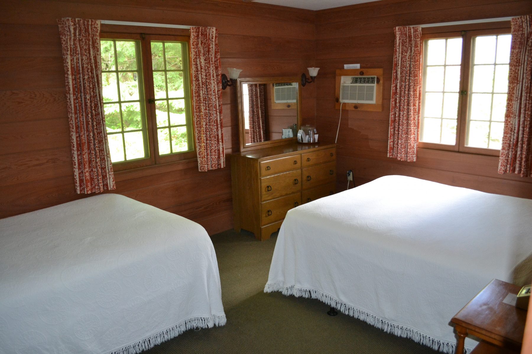 2 beds in Adirondack style room